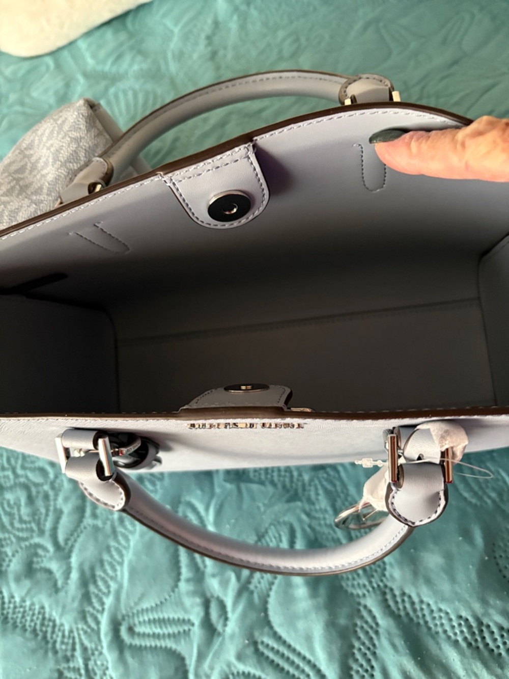 NWOT CHARLOTTE MICHAEL KORS 2 FOR 1 TOTE & MED BAG - Picture 9 of 16